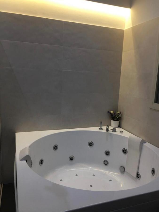 Samcri Luxury Home Катания Екстериор снимка