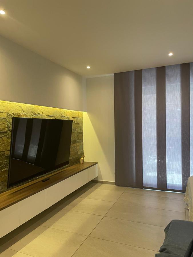 Samcri Luxury Home Катания Екстериор снимка