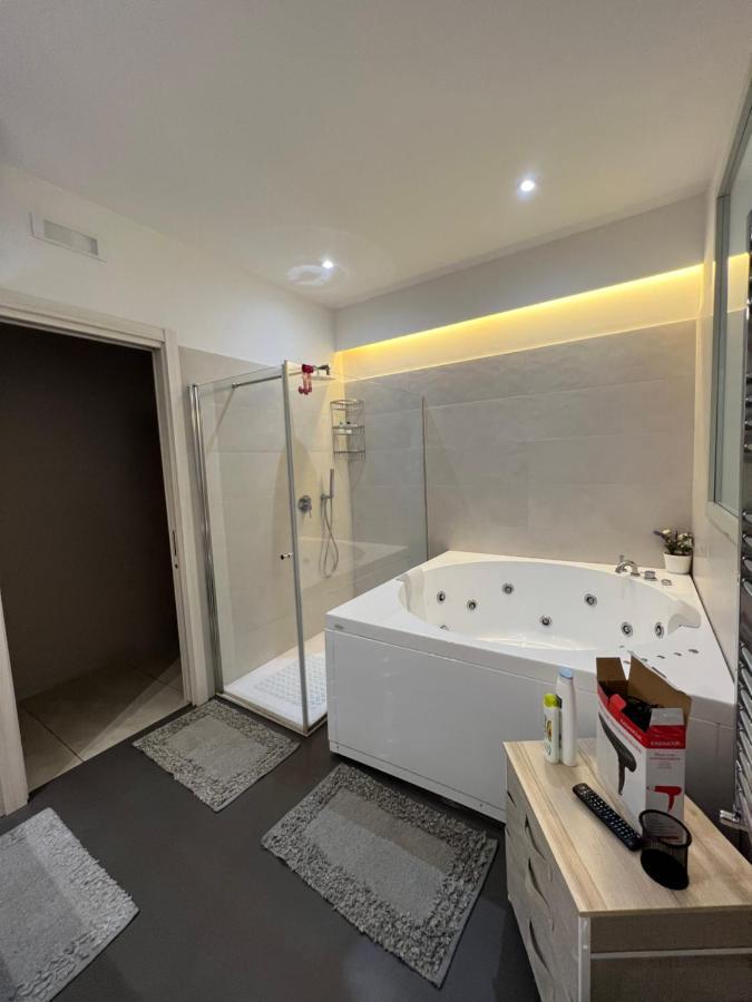 Samcri Luxury Home Катания Екстериор снимка